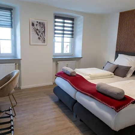 Apartment Suites, 2 Schlafzimmer Balkon *