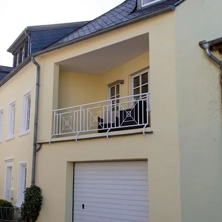 Apartment Suites, 2 Schlafzimmer Balkon *
