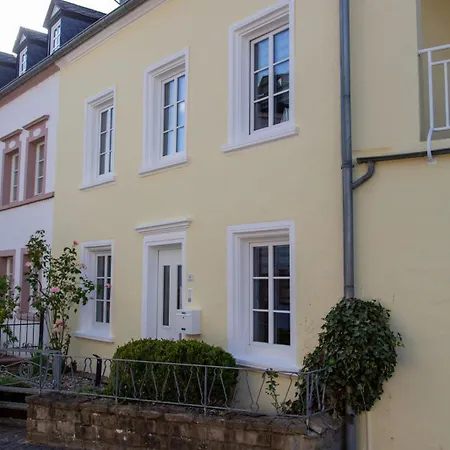 Suites, 2 Schlafzimmer Balkon Apartman Bitburg
